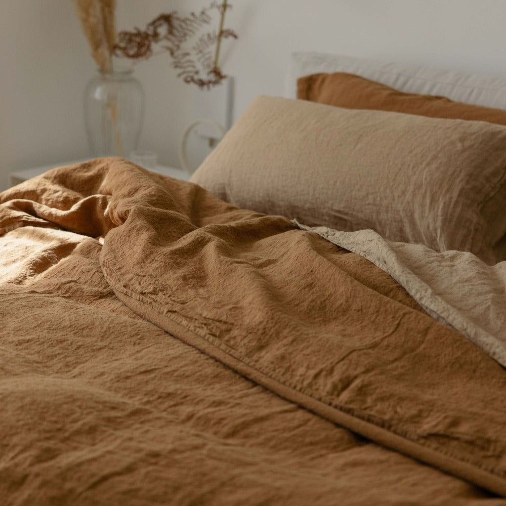 Cinnamon & Oatmeal luxury linen bedding set by Canadian bedding company Somn #color_cinnamon